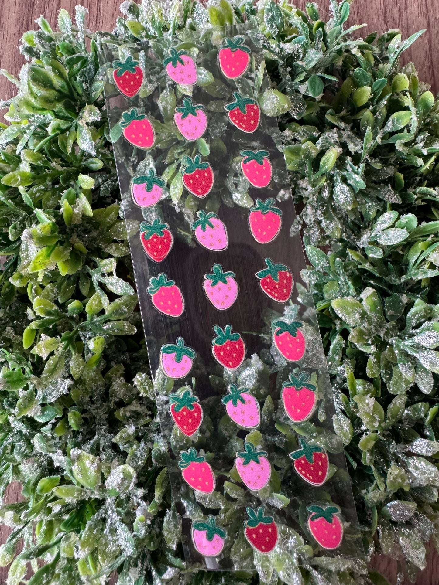 Strawberries Pen Wrap