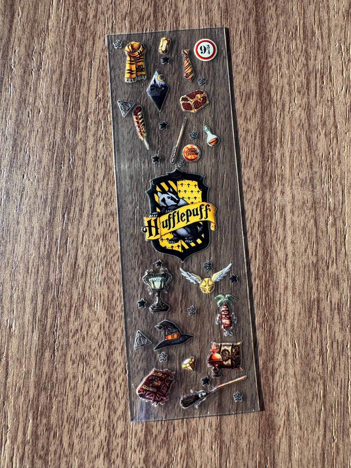 Yellow Wizard House Pen Wrap