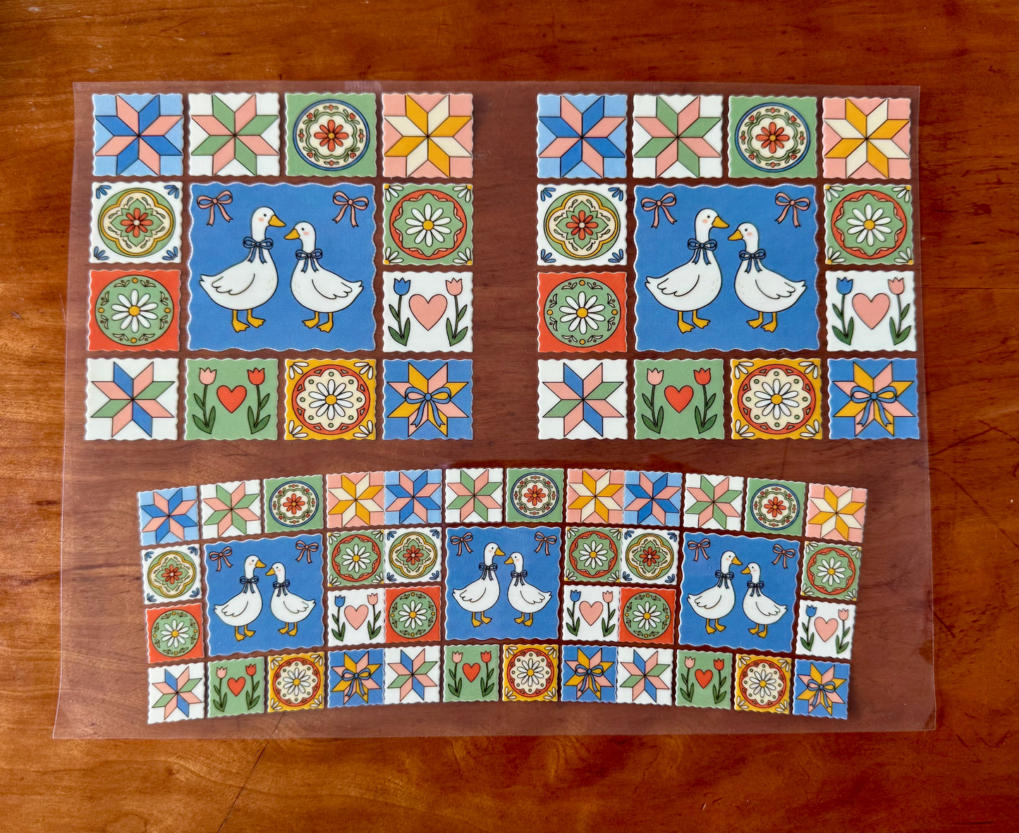 Quilted Geese Cup Wrap