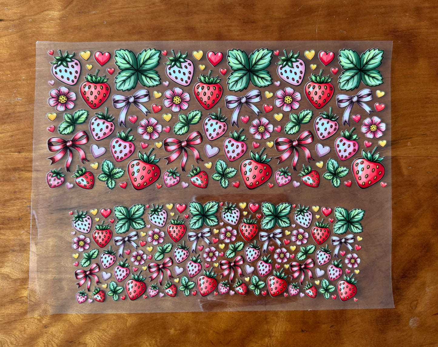 Strawberries & Bows Cup Wrap