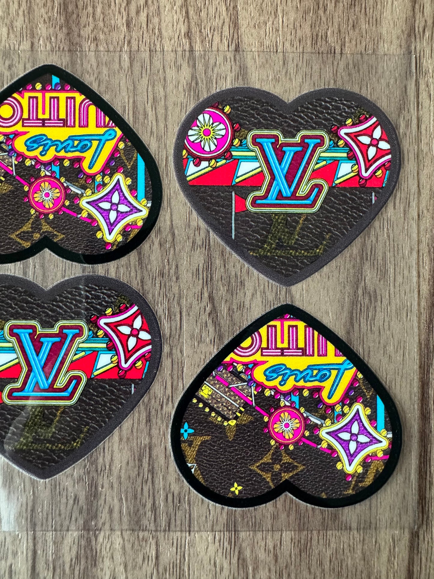 Graffiti Loo Boujee Hearts Cup Wrap