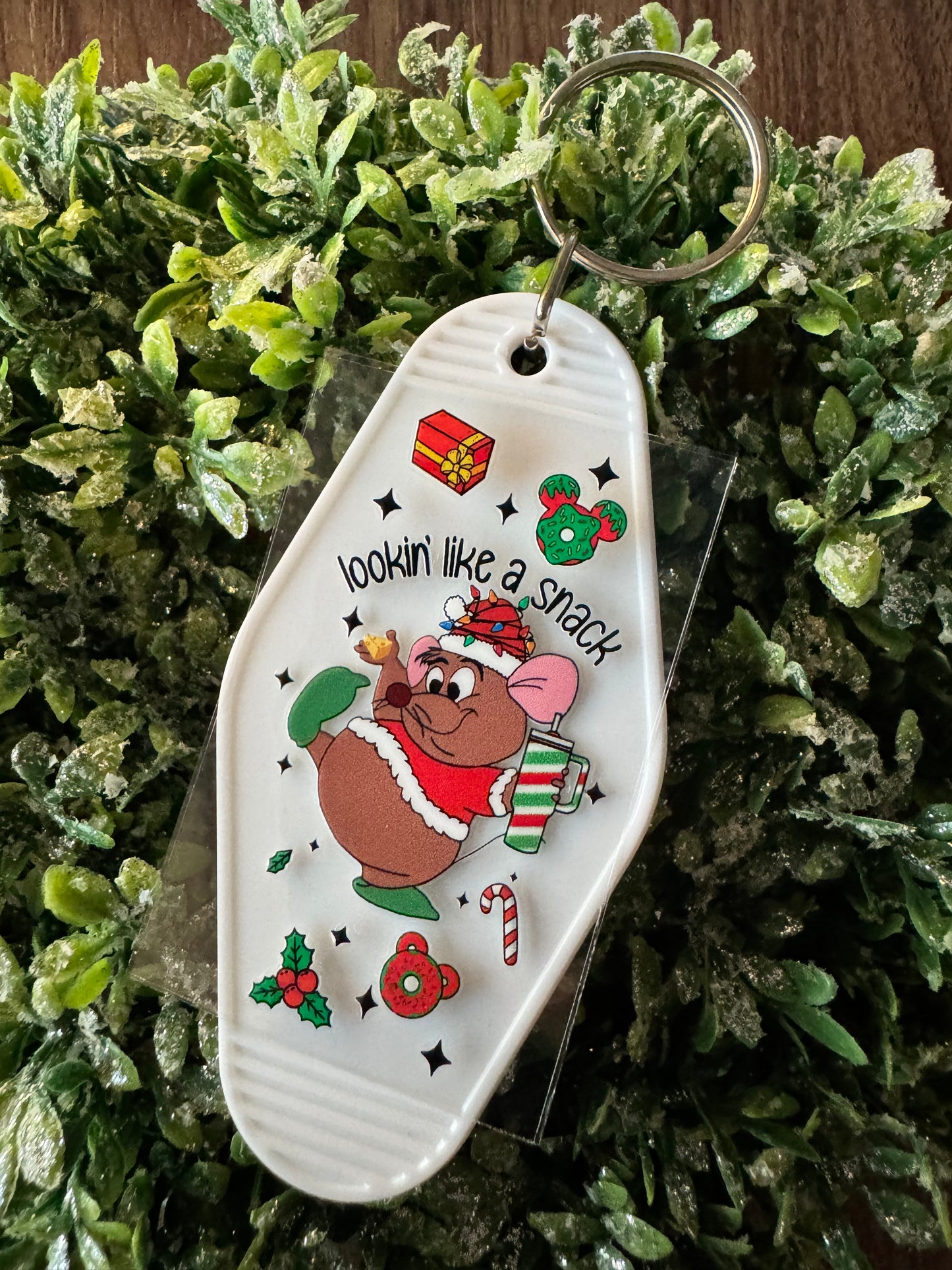 Christmas Snacking Mouse Keychain Decal