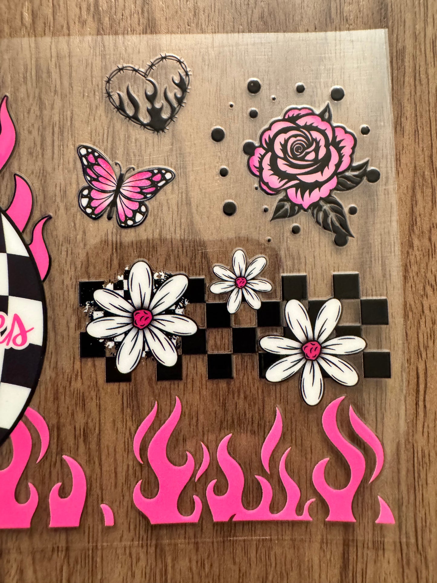 Suspect Loaded Tea Cup Wrap