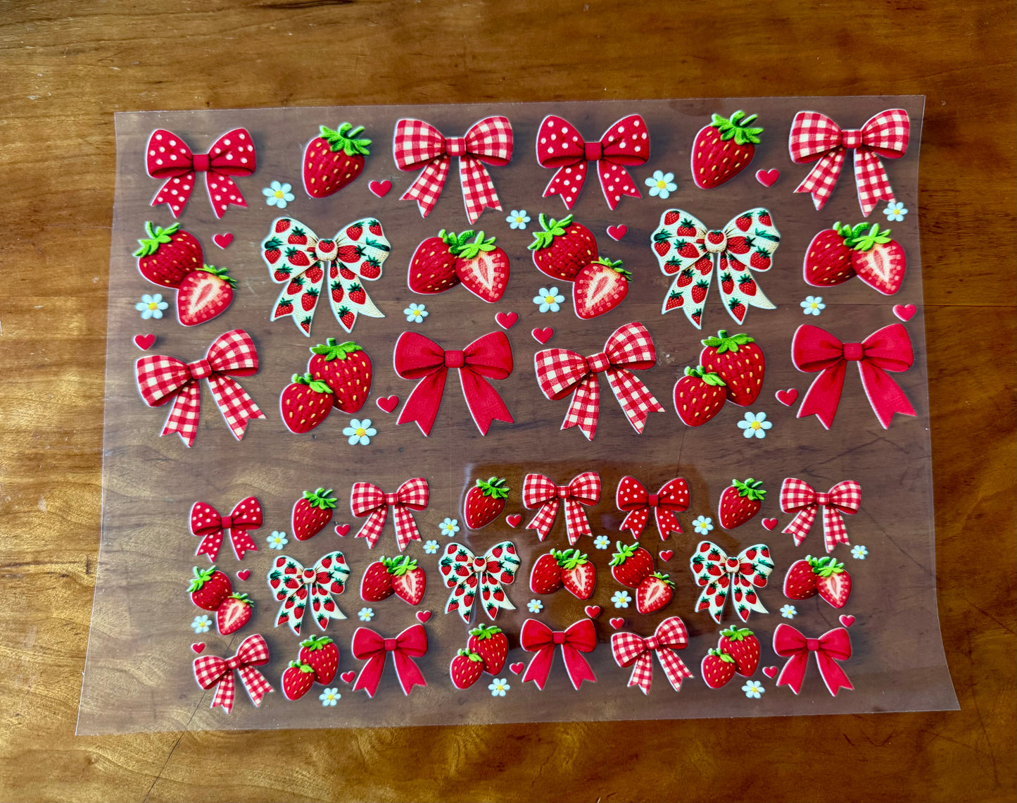 Strawberries & Bows Cup Wrap