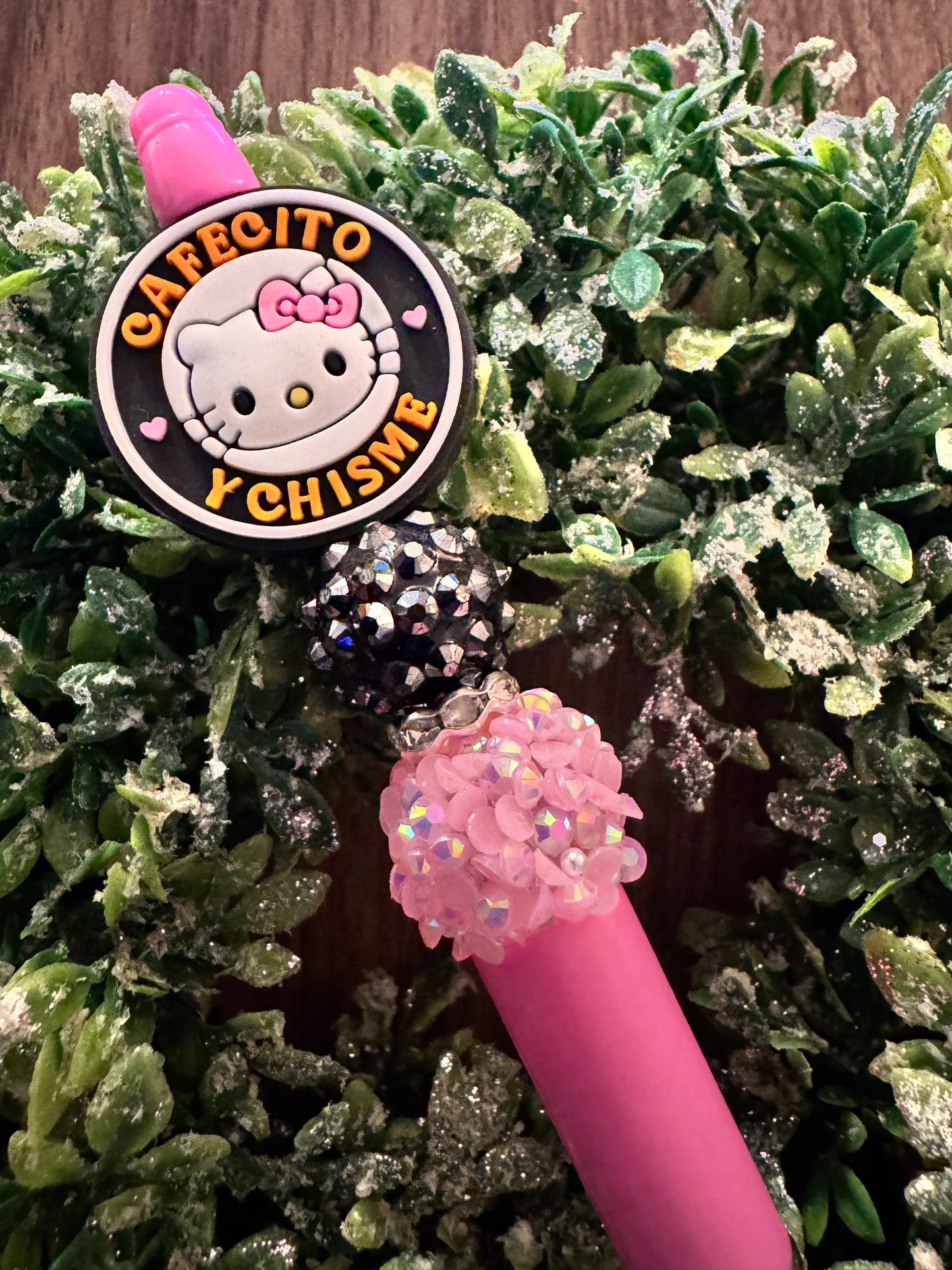 Cafecito y Chisme Kitty Pen