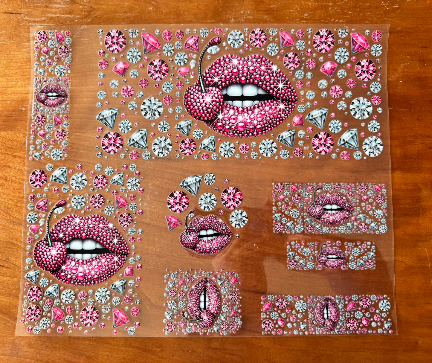 Bedazzled Lips Wrap Set