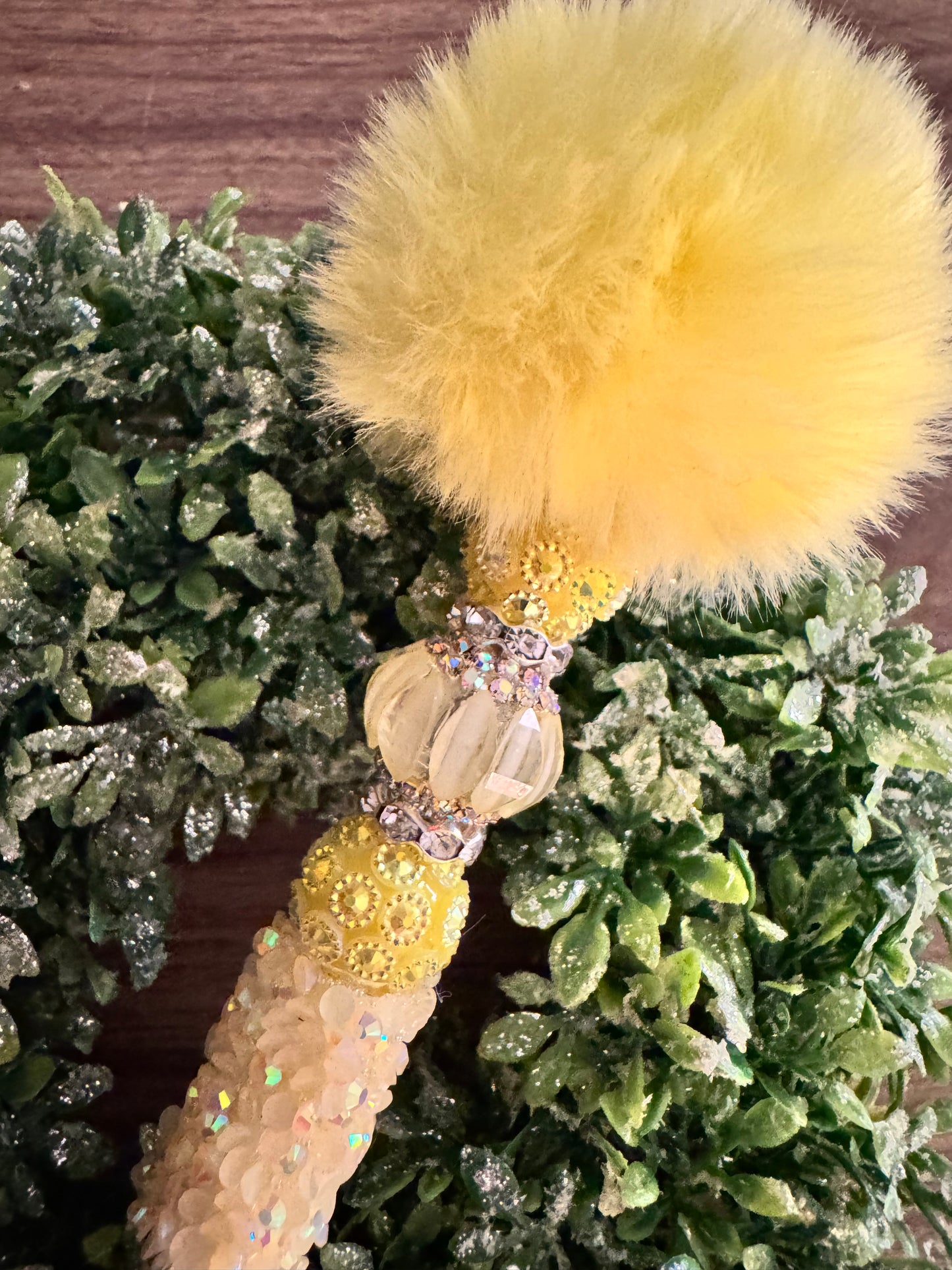 Yellow Fluffy Pom Pen