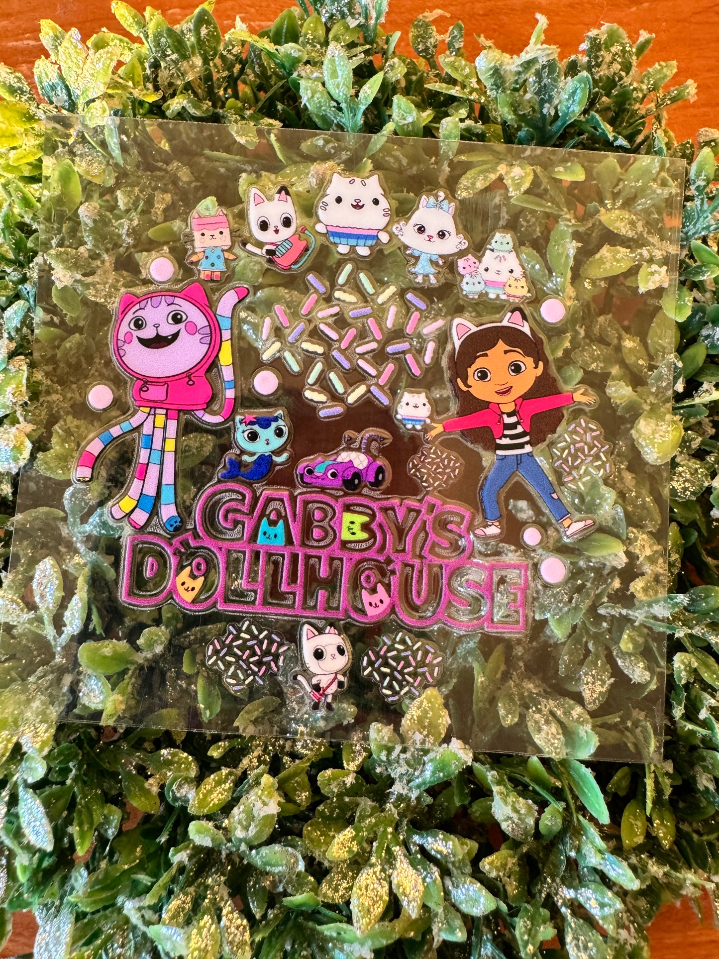 Dollhouse Circle Decal