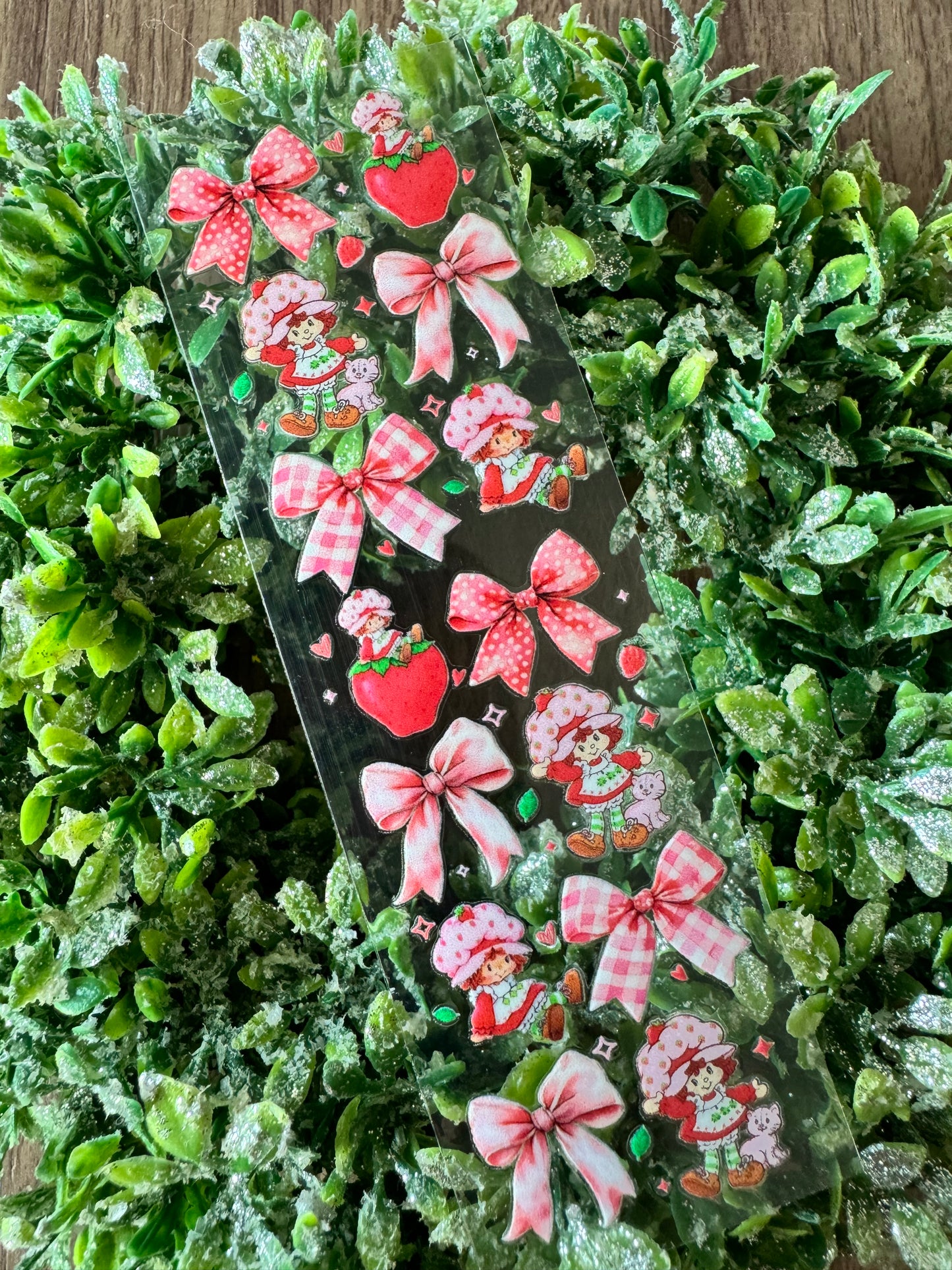 Vintage Berry Girl & Bows Pen Wrap