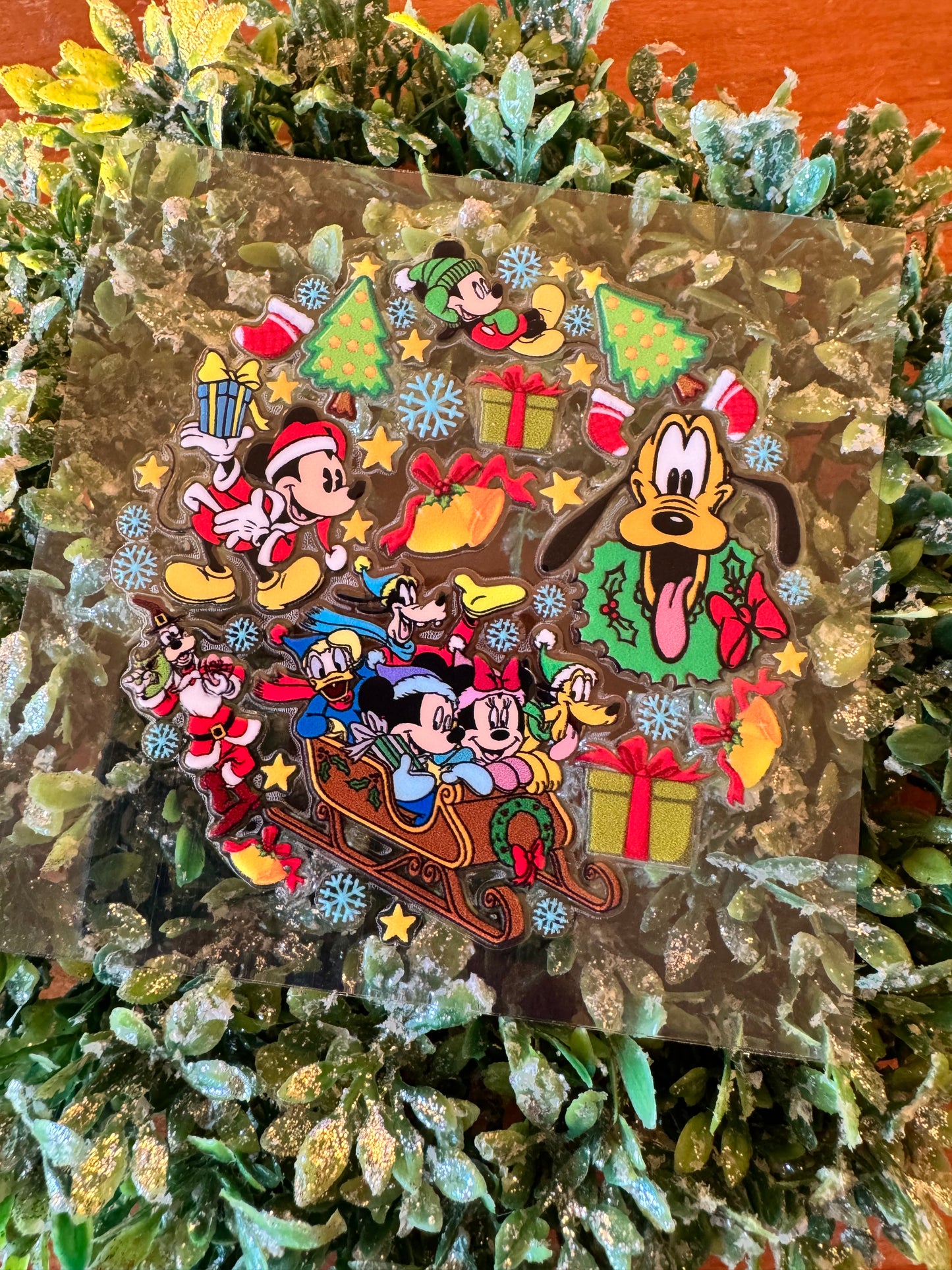 Sledding Mouse & Friends Circle Decal