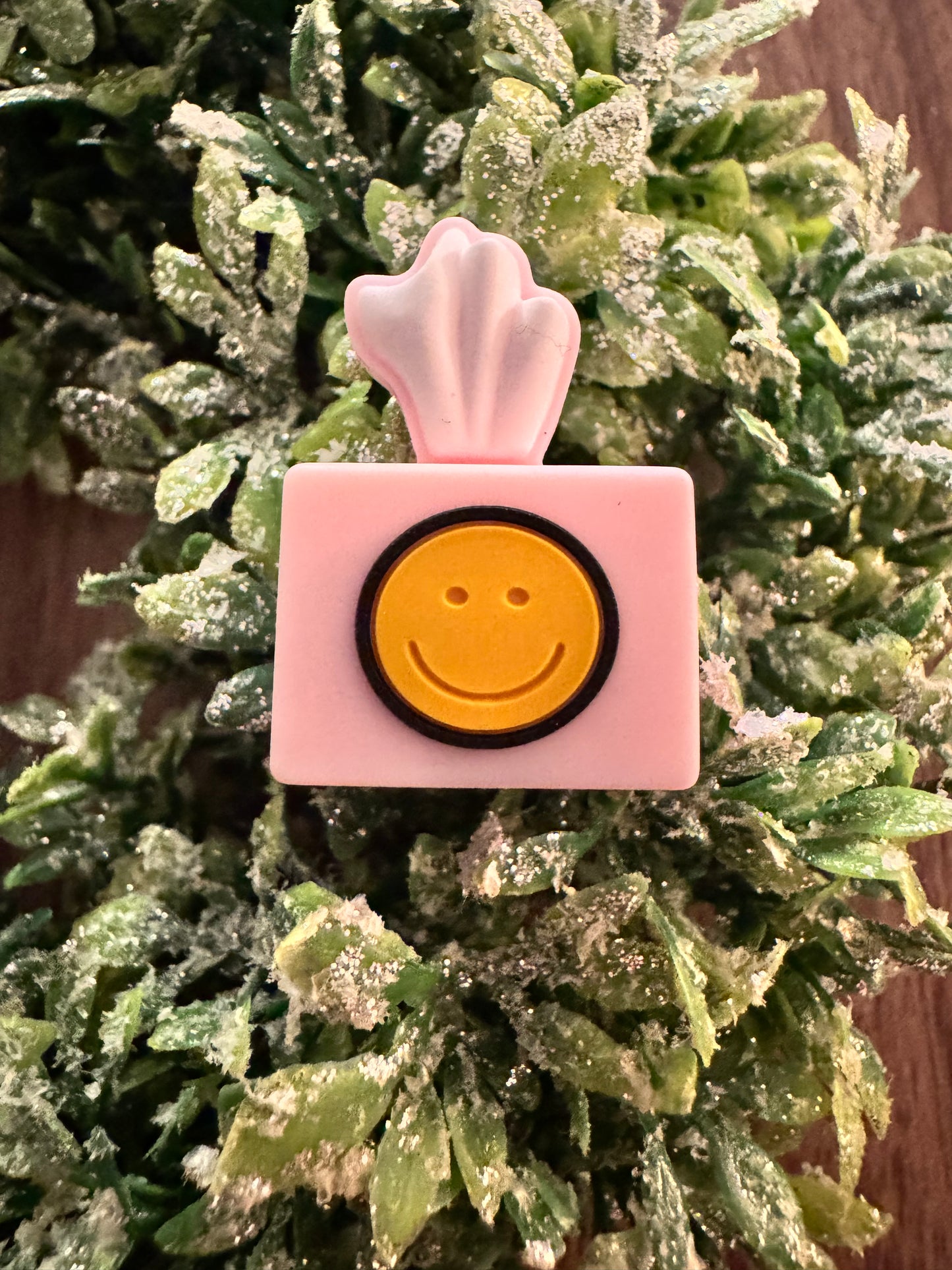 Tissue Box Focal (3-D)