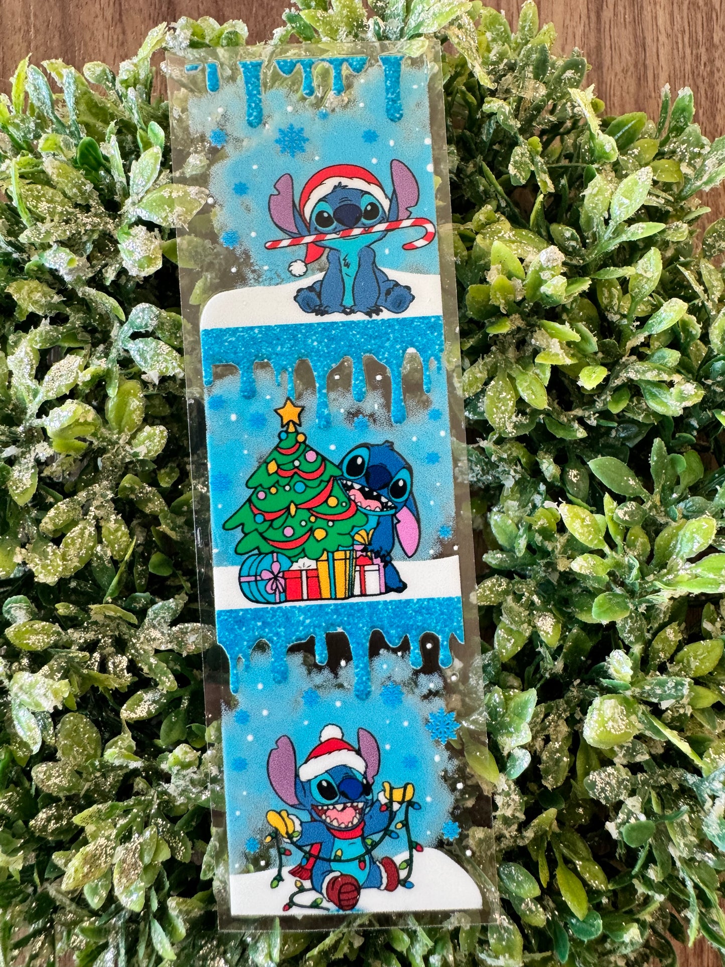 Snowy Blue Alien Pen Wrap