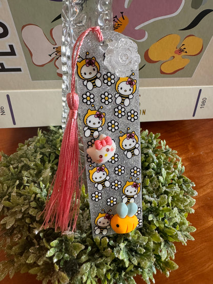 Bumblebee Hello Kitty Bookmark