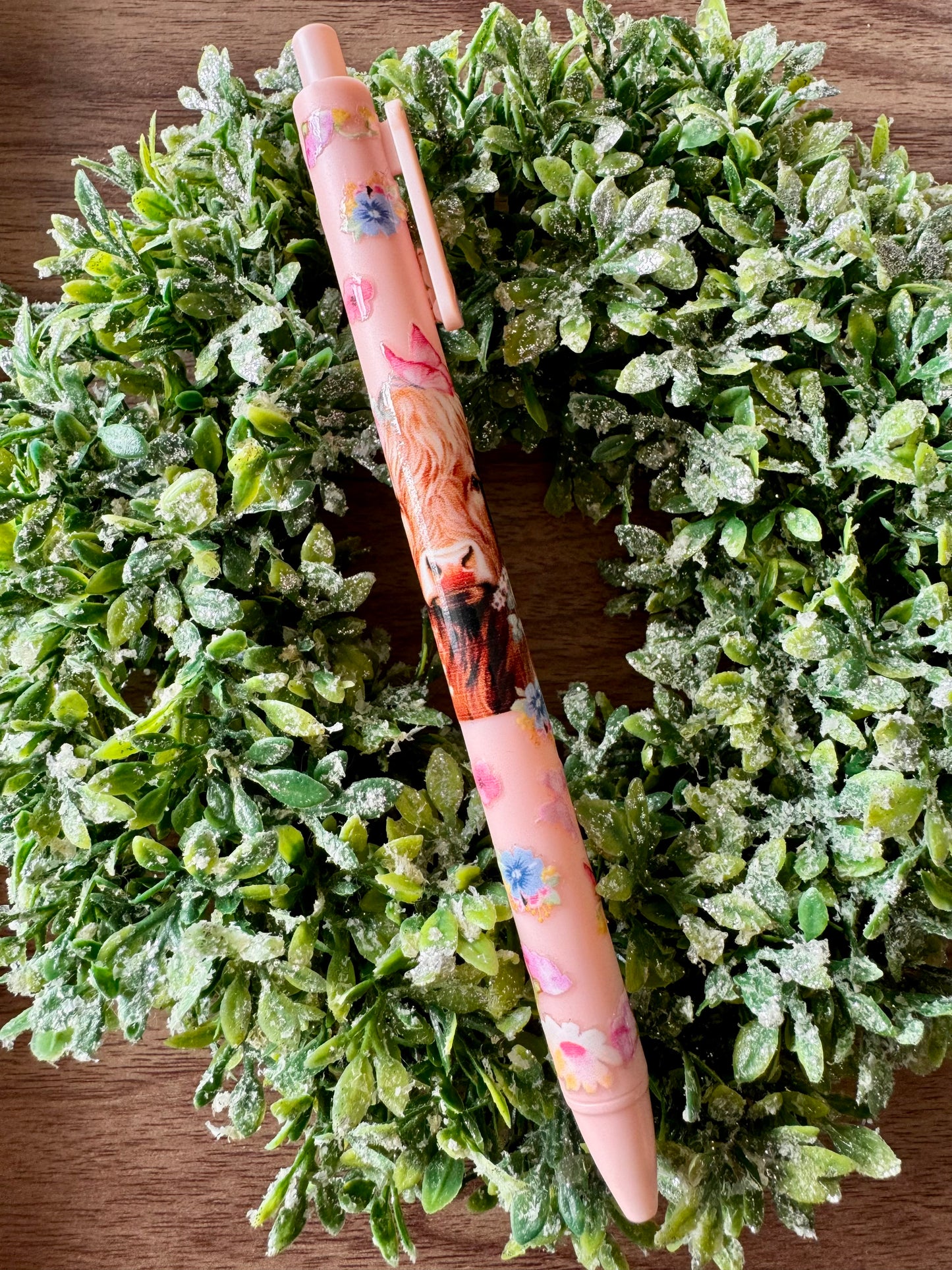 Flowery Highland Cow Pen