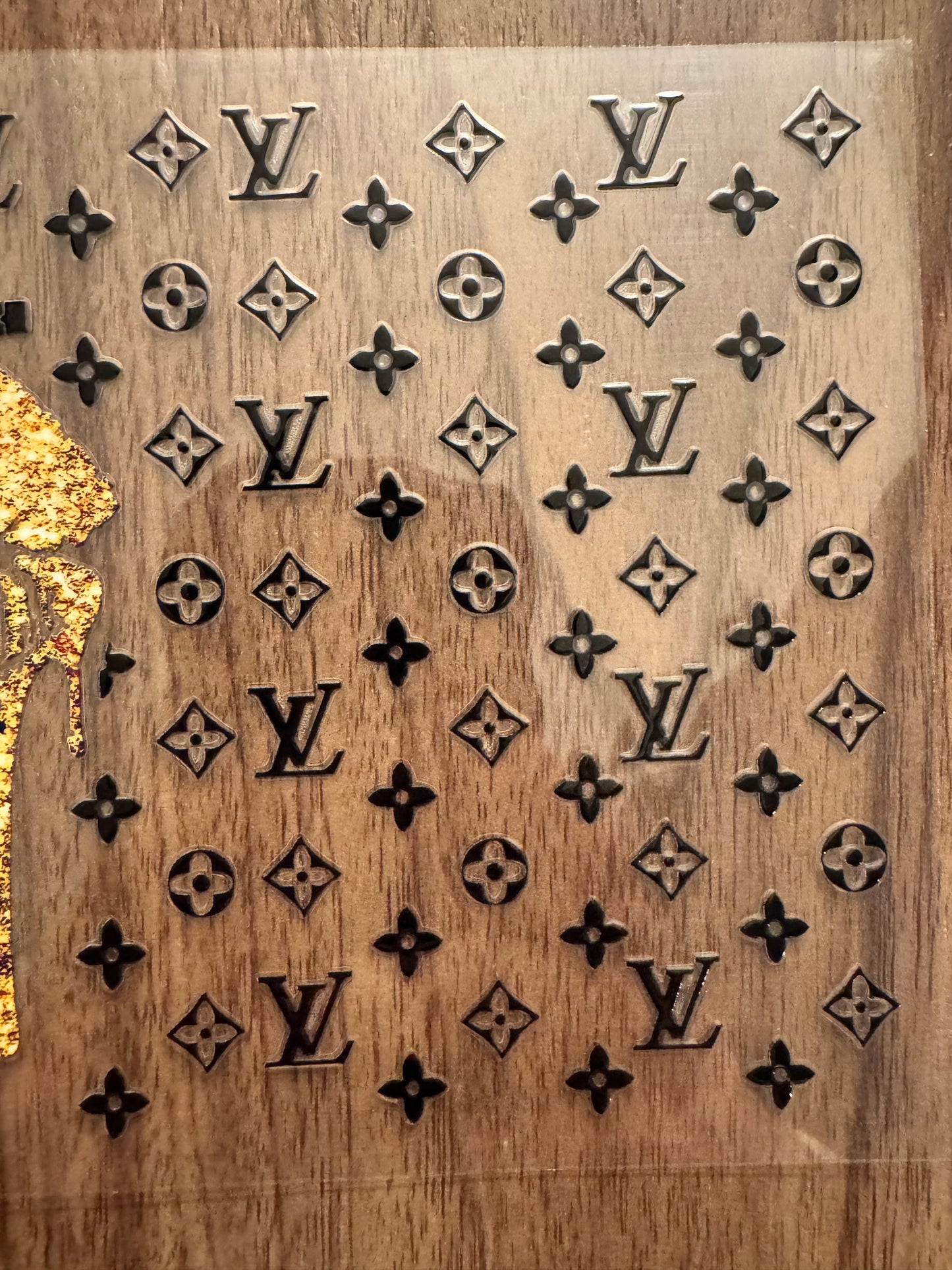 Gold Loo Boujee Lips Cup Wrap