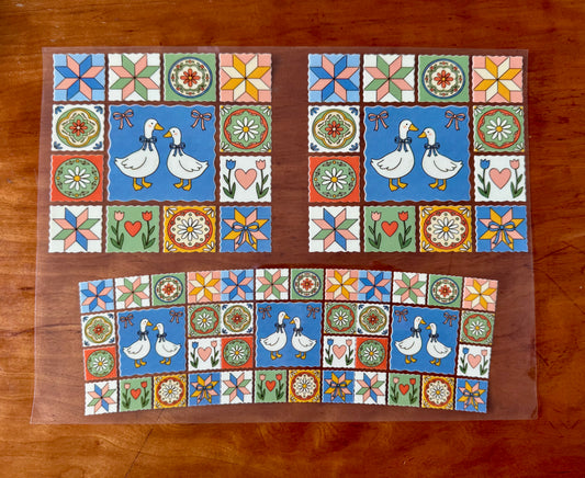 Quilted Geese Cup Wrap