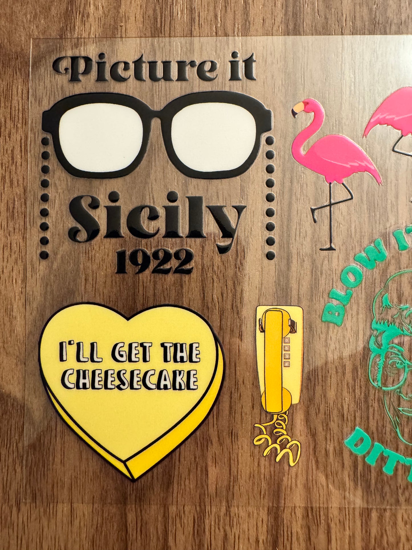 Golden Grannies Cup Wrap