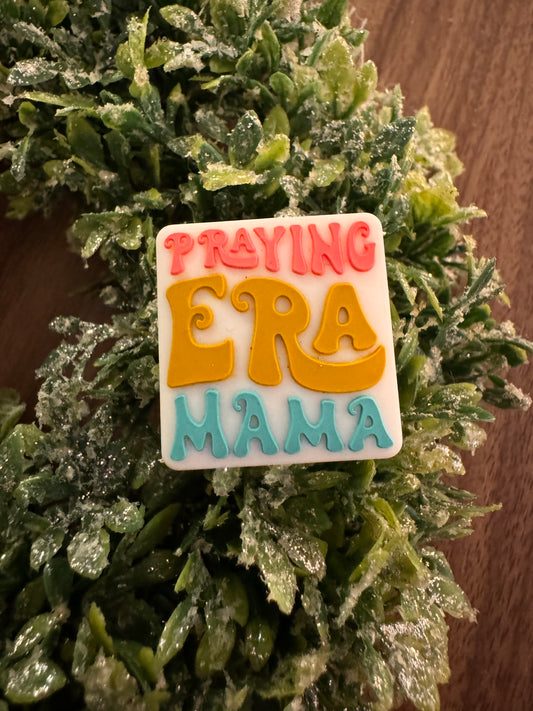 Praying Era Mama Focal