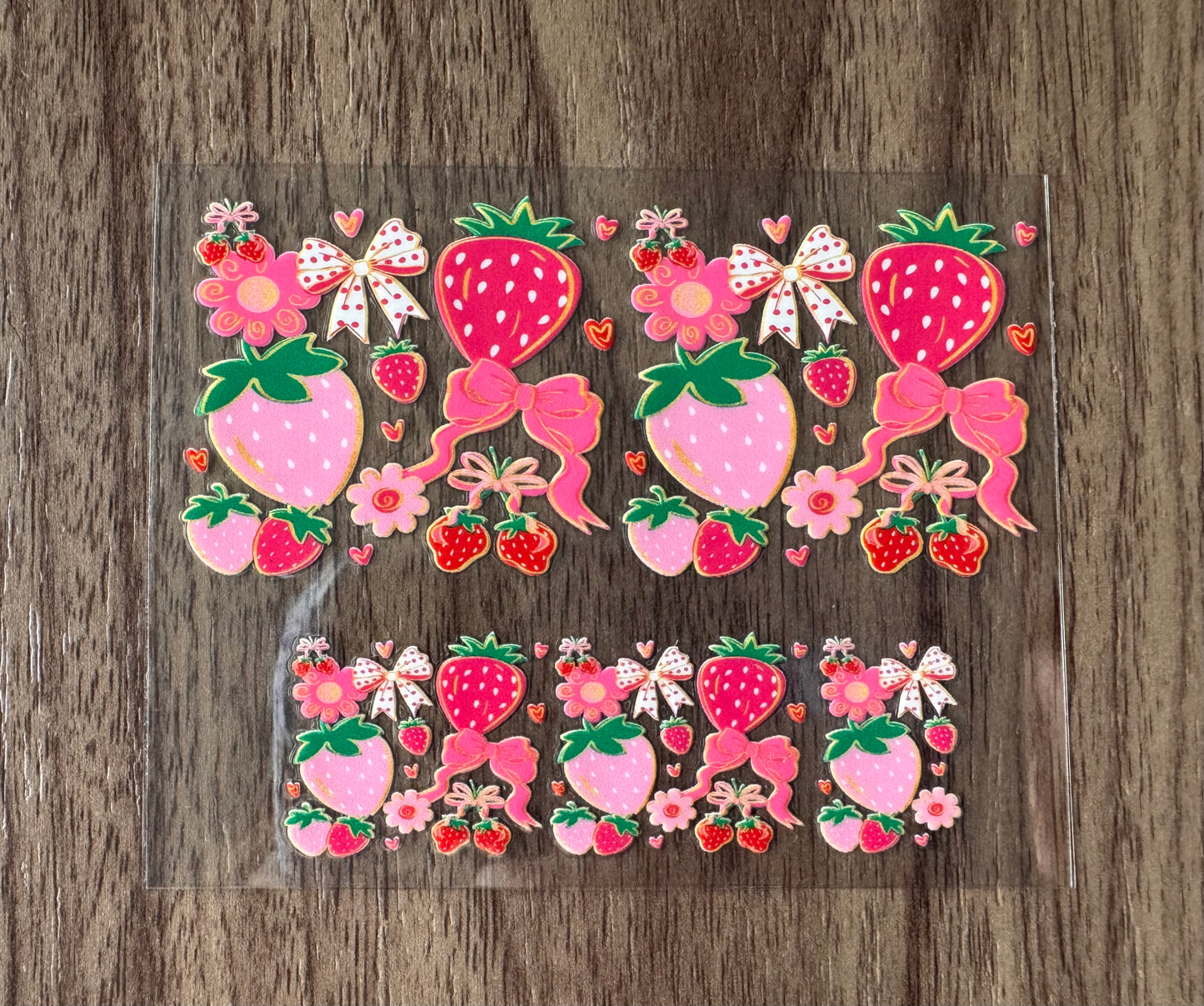 Berries & Bows Mini Wrap