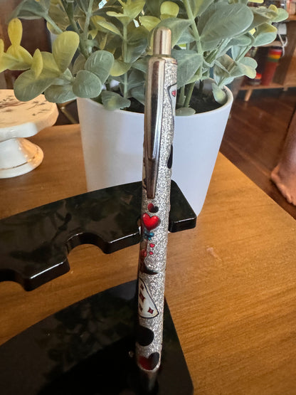 Queen of Hearts Pen