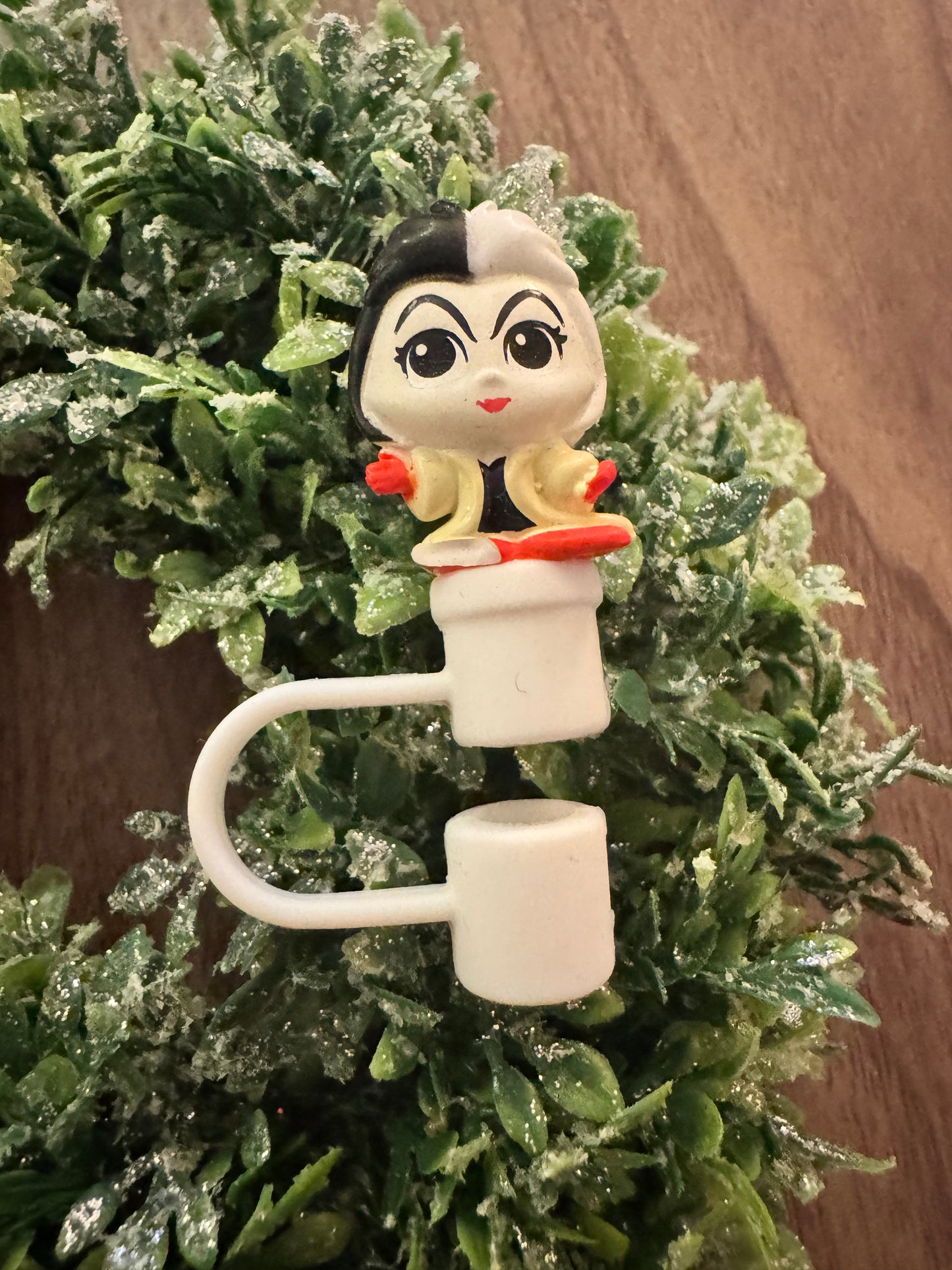 Cruella Straw Topper