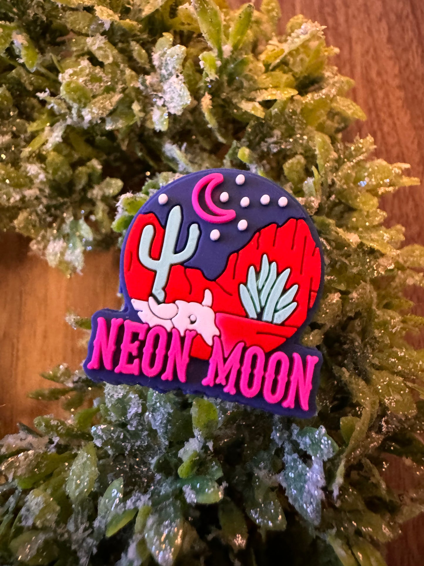 Neon Moon Focal