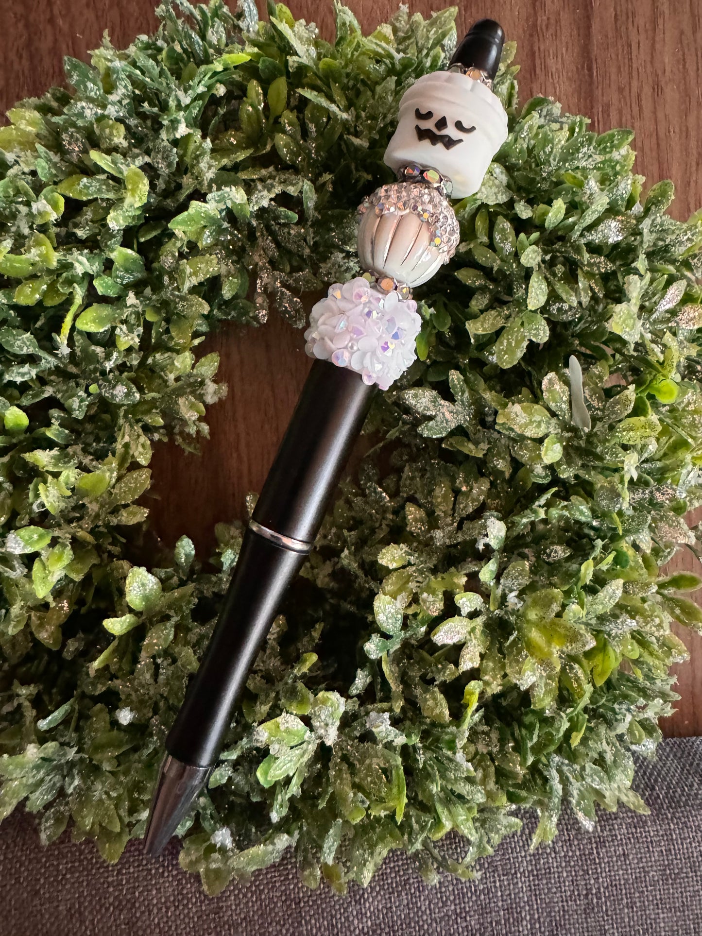 White Boo Bucket Pen