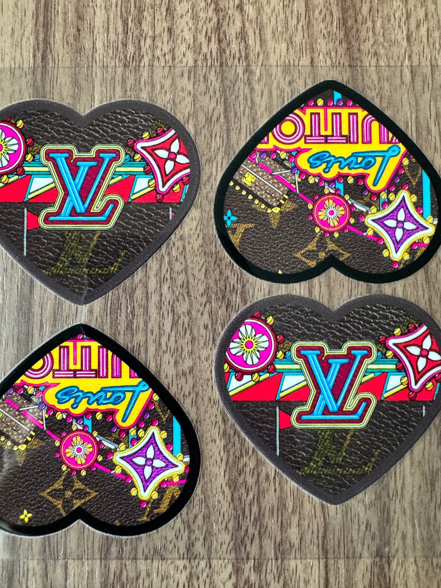 Graffiti Loo Boujee Hearts Cup Wrap