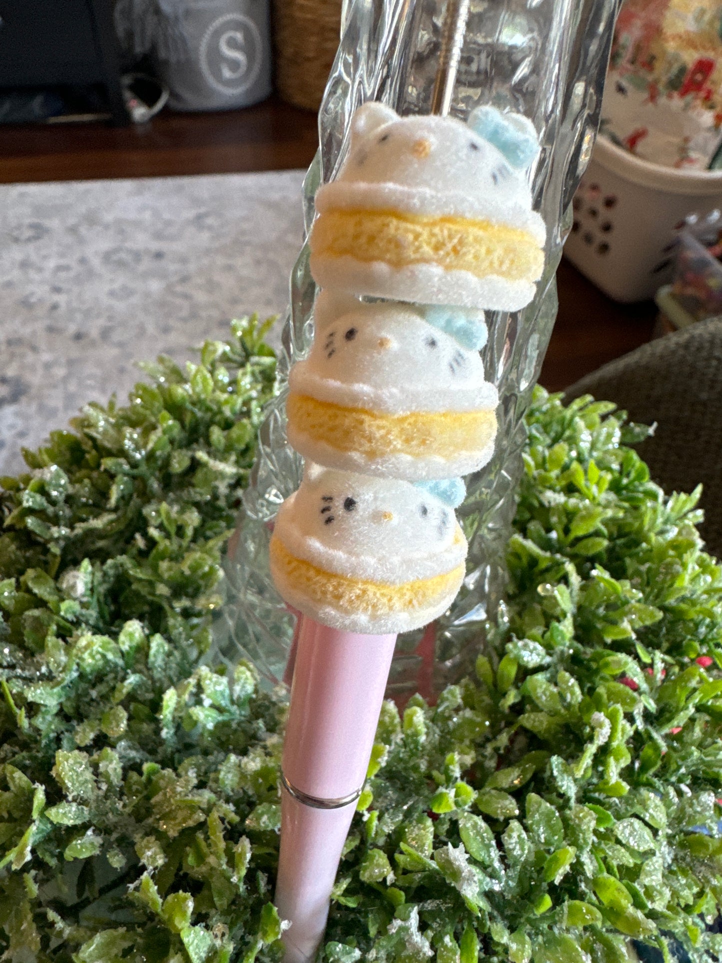 Flocked Hello Kitty Macaroon Focal